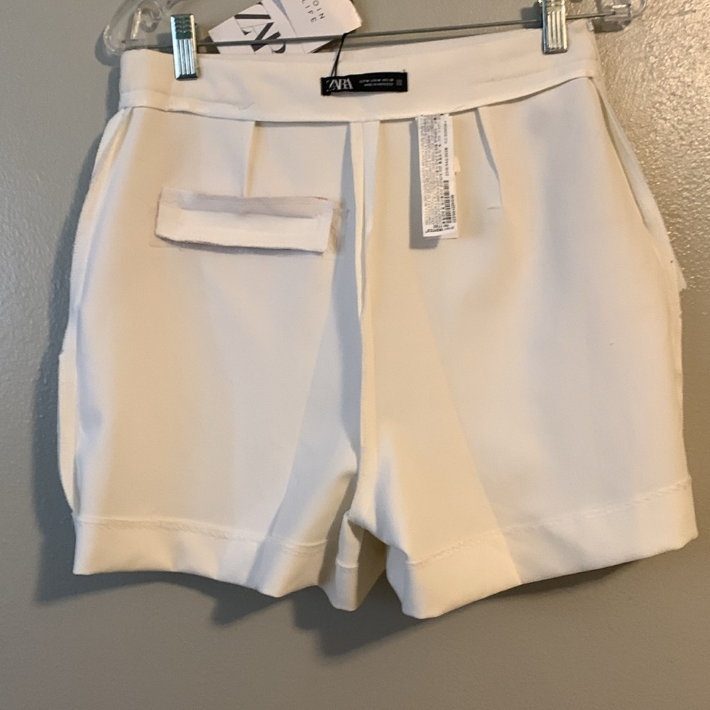 Zara Women’s White Shorts with Gold Buttons Size NWT - Picture 7 of 12